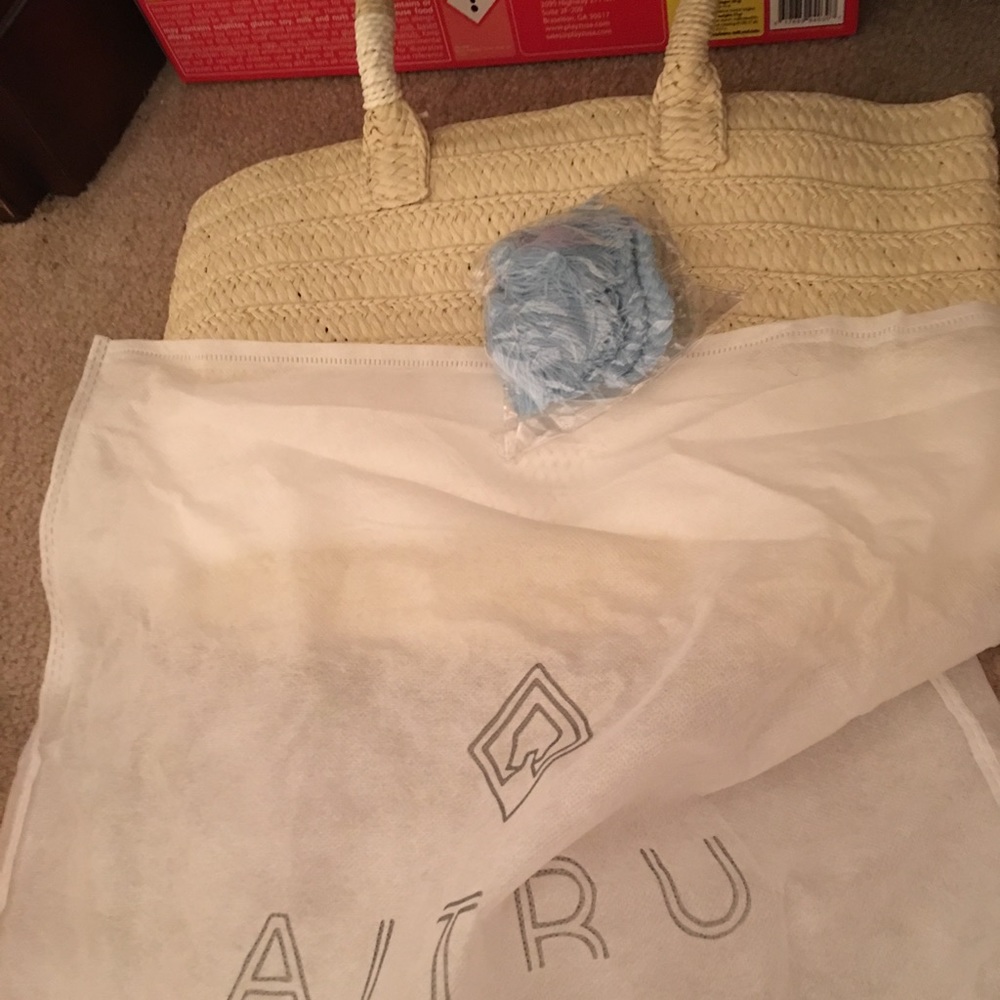 Altru Straw Tote